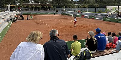 Geleceğin tenisçileri Kemer’de buluştu