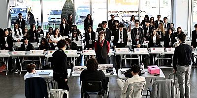 Genç delegeler ASSİM’de basın özgürlüğünü tartıştı