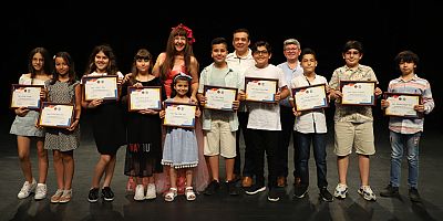 Genç yazarlar ödüllendirildi