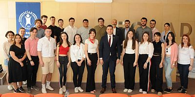 Gençler Geleceği, Dünyayı ve Türkiye'yi Daha İyi Değerlendiriyor