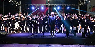 Gençlik Orkestrası gönülleri fethetti