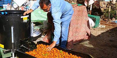 Geyikbayırlılara ceviz ayıklama ve salça makinesi