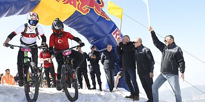 Gökyüzünden deniz seviyesine pedal çevirdiler