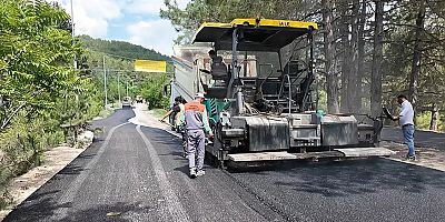 Gölcük Tabiat Parkı ile Dere Mahallesi arasındaki yol asfaltlanıyor
