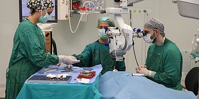 Göz hekimleri canlı yayında 4 günde 70 ameliyat yapacak