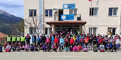 Gündoğmuş'ta öğrencilere trafik kuralları anlatıldı