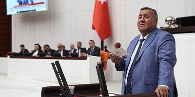 Gürer: “Bu ülkede ahlakı kaybetmeyelim, ahlakı. Bir gün hepimize bu lazım olur”