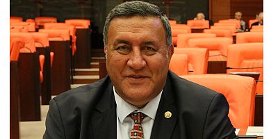 Gürer, Cumhurbaşkanı yardımcısına sordu: “Esnafa destek  verilecek mi?”