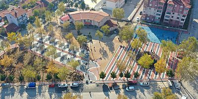 Halife Sultan Mahallesi Meydanlığı ve oyun parkı yenilendi