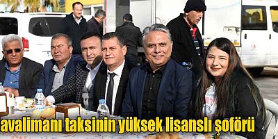 Havalimanı taksinin yüksek lisanslı şoförü