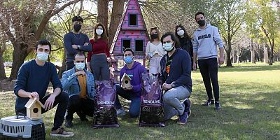 Hayvanseverler Topluluğu Pandemi Döneminde de Yalnız Bırakmıyor