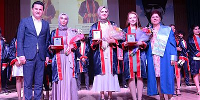 Hemşirelik bölümü ilk mezunlarını verdi