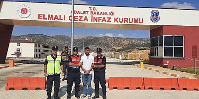 Hırsızlık suçlarından aranan şahıs Kaş'ta yakalandı