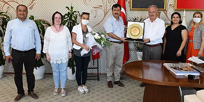 Hoplar'dan Başkan Şahin'e teşekkür ziyareti