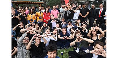 İhtiyaç sahibi tüm üniversite öğrencilerine 8 bin TL burs