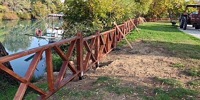 Irmak kenarlarına korkuluklu önlem