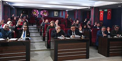 Isparta Belediye Meclisinde yatırımlar için verilen hibeler görüşüldü