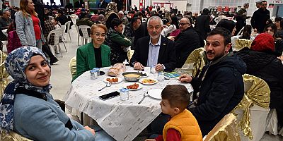 Isparta Belediyesi geleneksel aile iftarında buluştu