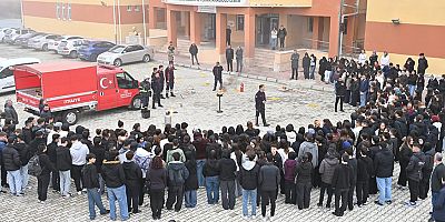 Isparta Belediyesi İtfaiye Müdürlüğü’nden öğrencilere yangın eğitimi