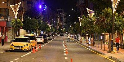 Isparta’nın cadde ve sokakları ışıl ışıl oldu