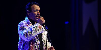 Isparta Yaşayan Miras Şöleni kapsamında Oğuz Aksaç sahne aldı