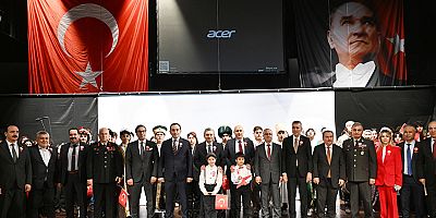 İstiklal Marşı'nın kabulünün 104. yıldönümü Antalya'da kutlandı