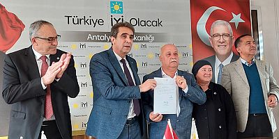 İYİ Parti Kaş’ta Yeni Başkan Mehmet Okralı 