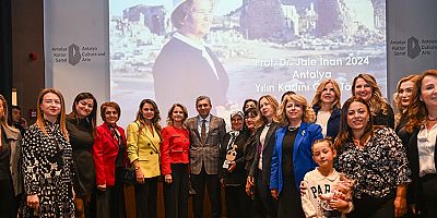 Jale İnan 2024 Antalya Yılın Kadını ödül töreni gerçekleştirildi