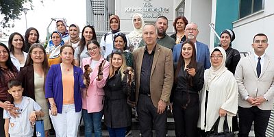 Kadın tekvandoculardan ‘Saçım saçın olsun’ kampanyasına destek