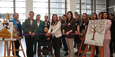 “Kadın ve Dayanışmanın Renkleri” sergisi açıldı