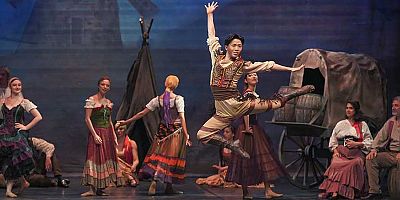 Kahramanlık ve aşkın dansı 