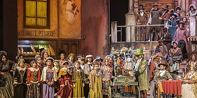Kapalı gişe sahnelenen ‘La Bohème’  operası tekrar sahnede…