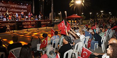 Karaalioğlu Parkı’nda Cumhuriyet coşkusu