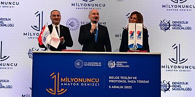 Karaismailoğlu, bir milyonuncu amatör denizci belgesini takdim etti