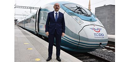 Karaismailoğlu: Hızlı trende günlük 31 bin 651 yolcu ile tüm zamanların rekorunu kırdık