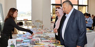 Kaş 1. Kitap Günleri başladı