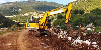 Kaş Bayındır yolunda genişletme çalışması