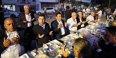 Kaş Belediye Başkanı Ulutaş, Kasaba’da iftara katıldı