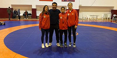 Kaş Belediye Spor güreş takımı 4 madalya kazandı