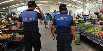 Kaş Belediyesi Zabıta ekipleri pazar yeri denetimi yaptı