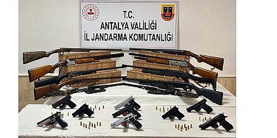 Kaş ilçesinde Ruhsatsız Silah Operasyonu