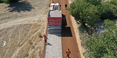 Kaş Kasaba’da asfalt serimine başlandı
