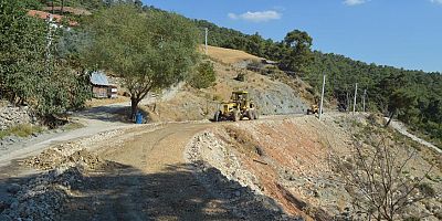 Kaş-Muğla sınırındaki
grup yolunda çalışma