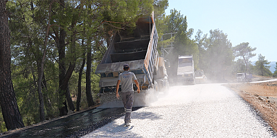 Kaş’ta 40 yıllık yol çilesi sona eriyor