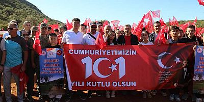 Kaş’ta Ecdadın Yolunda Cumhuriyete Saygı Yürüyüşü yapıldı