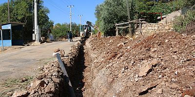 Kaş’ta içme suyu hatları yenileniyor