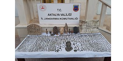 Kaş'ta tarihi eser operasyonu