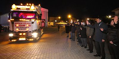 Kaş’tan dokuz yardım tırı dualarla deprem bölgesine uğurlandı