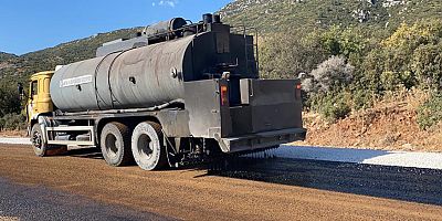 Kaş Yeniköy grup yolu asfaltlandı