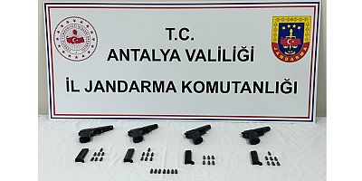 Kasadaki Ruhsatsız tabancalara Jandarma baskını